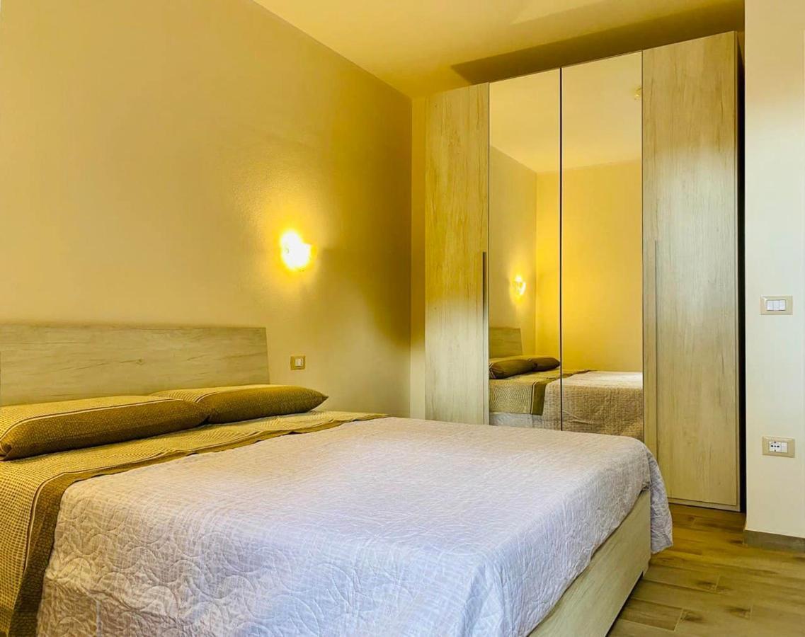 Nuova Residenza Dei 7 Pini A Pochi Passi Dal Mare Leilighet Porto Pino Eksteriør bilde