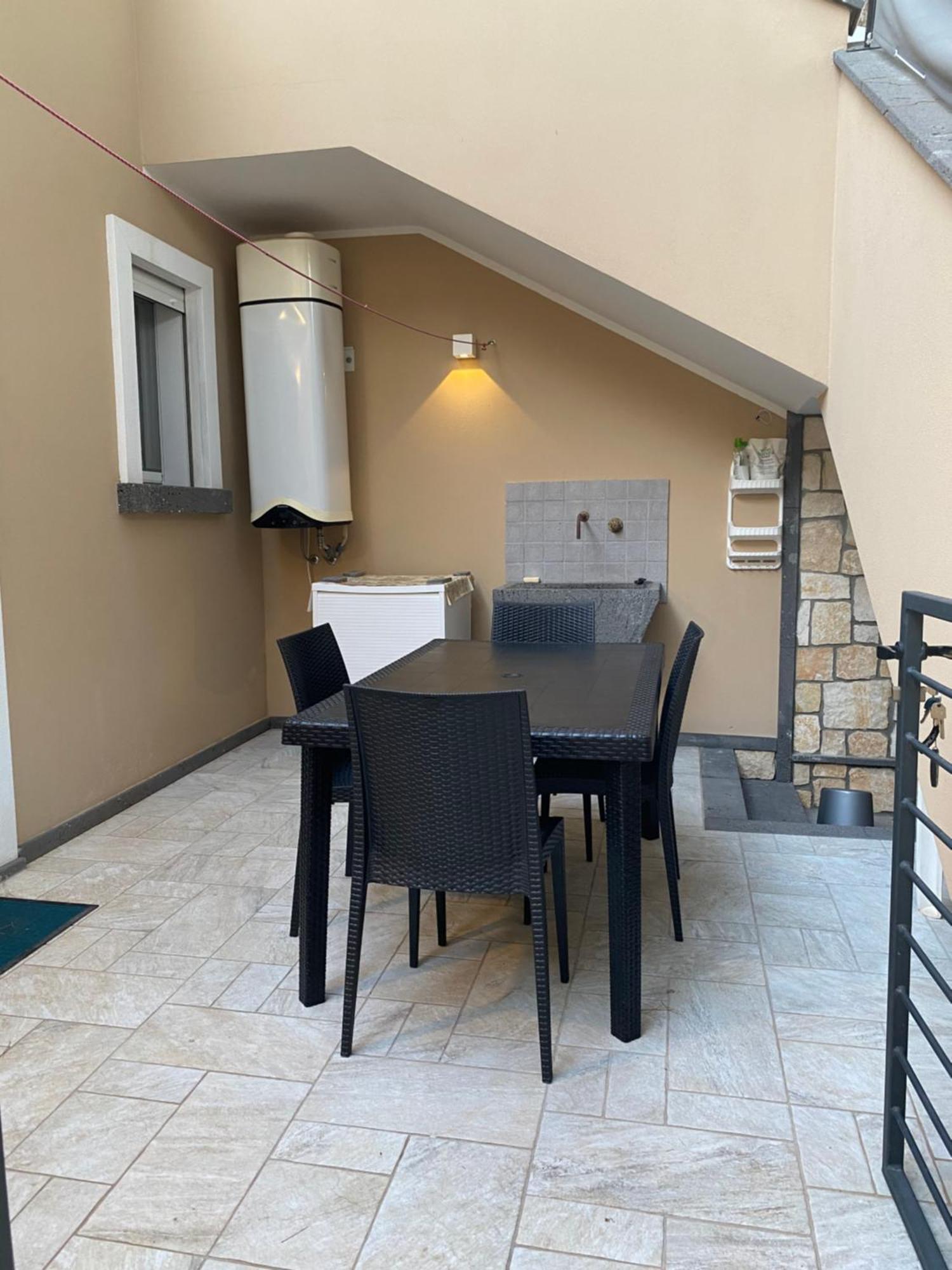 Nuova Residenza Dei 7 Pini A Pochi Passi Dal Mare Leilighet Porto Pino Eksteriør bilde